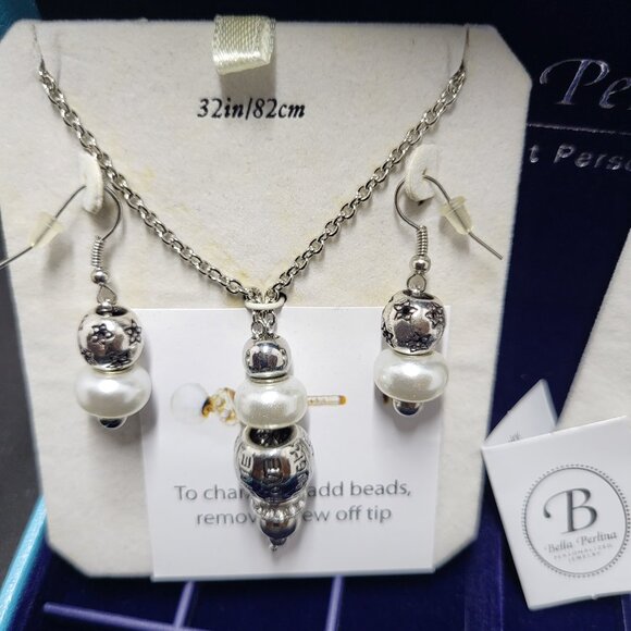 Bella Perlina Pearl Earrings and Necklace Set - Picture 2 of 3